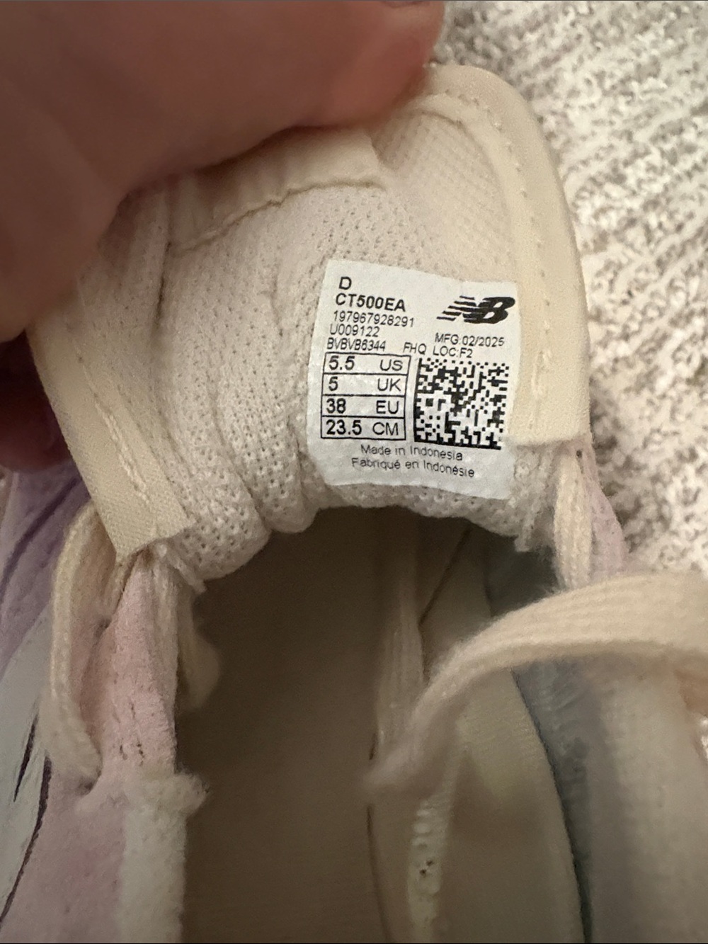 New Balance Pink Suede Low-Top Sneakers with Gum Sole - Picture 3 of 3